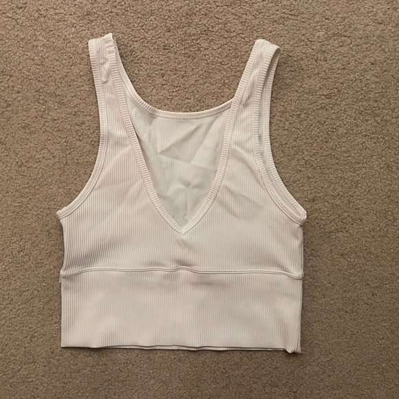 lululemon power pivot tank - Picture 2 of 2